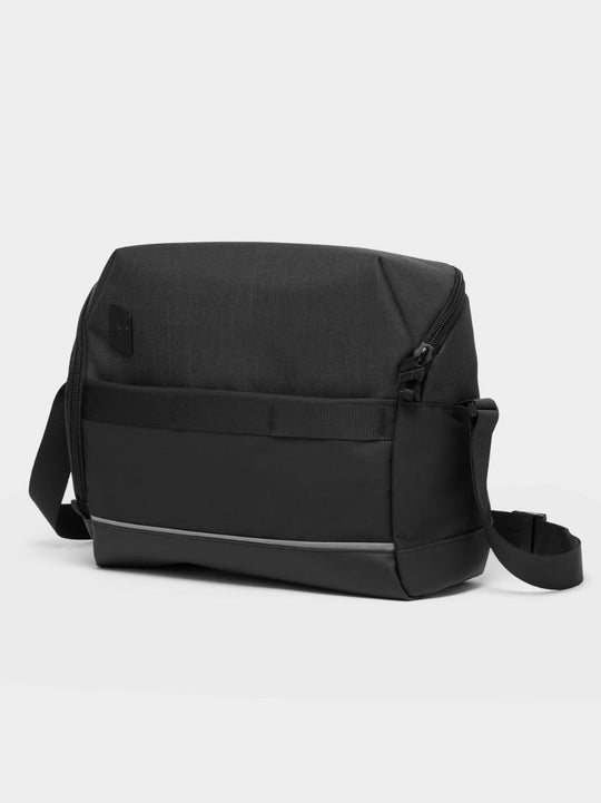 LEXON TERA MESSENGER BAG LN2601N BLACK